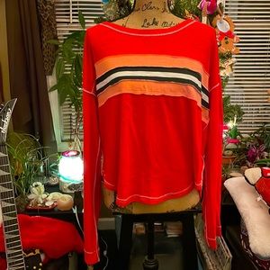 NWT FreePeople Tee. Size L.